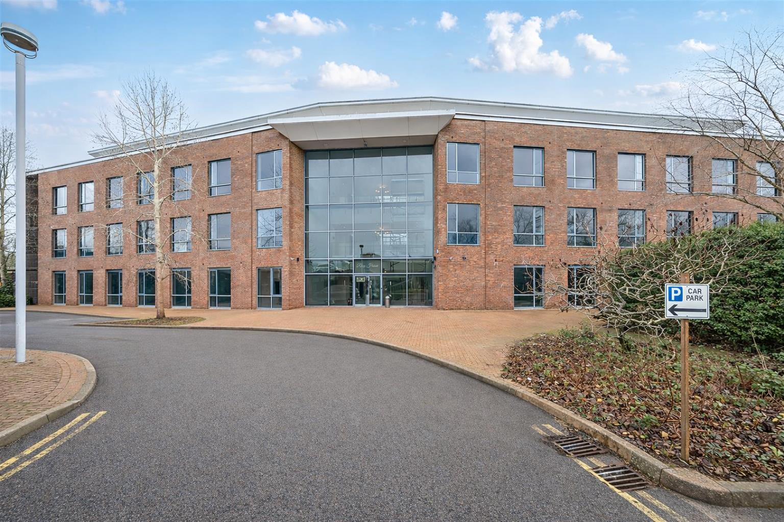 Roop House Waterfront, Fleet